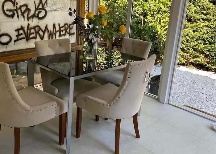 Maison Privee Dans Un Petit Domaine Cannes